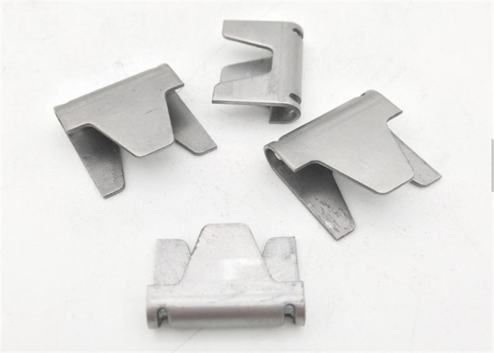 Buy cheap M87 CL-39 Concertina Razor Barbed Wire Fittings Galvanized Clips Long Service product