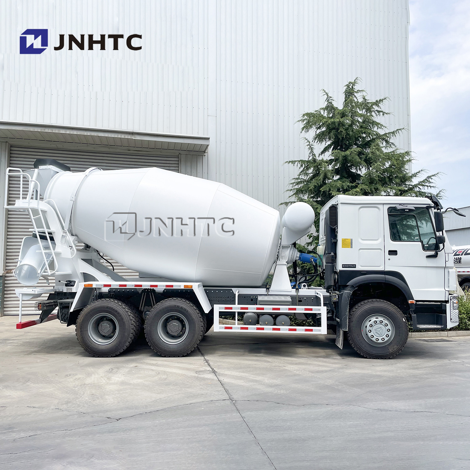 Buy cheap Sinotruk HOWO 371hp Agitating Truck 6X4 10cbm 9cbm 8cbm Cement Mixer Truck from wholesalers
