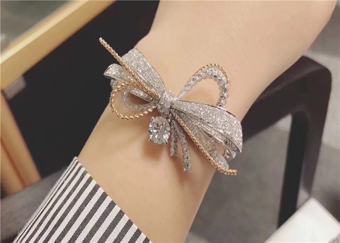 Buy cheap Women'S 18K Gold Diamond Bracelet , Glamorous High End Custom Jewelry product