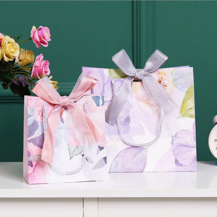 Buy cheap Cosmetic Birthday Cardboard Gift Bags Exquisite Bow Hand Wrapping from wholesalers