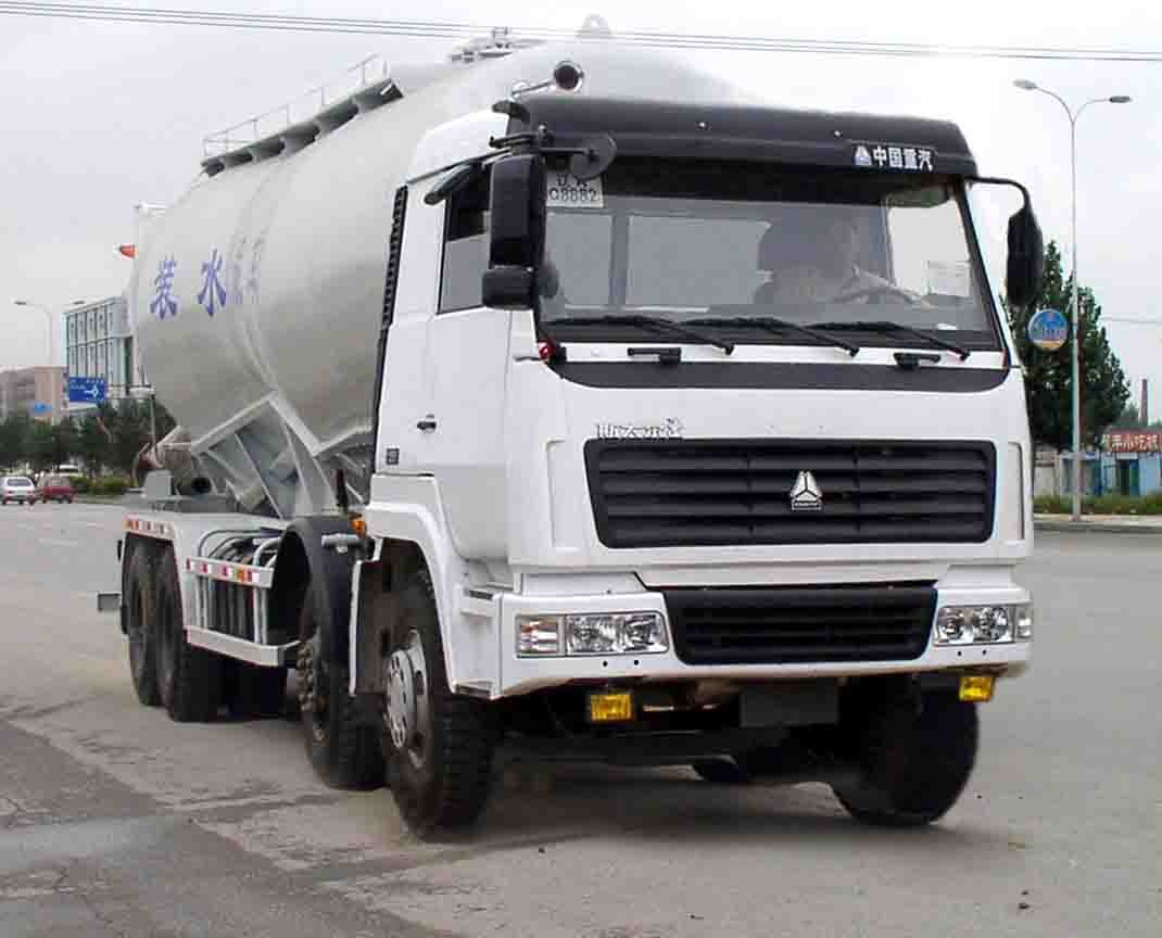 Buy cheap V Shape Bulk Cement Truck With 68m3 Volume CCC/ ISO/SGS Certification from wholesalers
