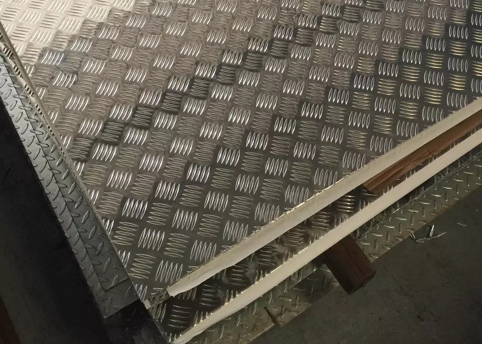 Buy cheap Embossed Aluminum Diamond Plate Sheets .025 4x8 Alloy 5083 5052 5754 H32 from wholesalers