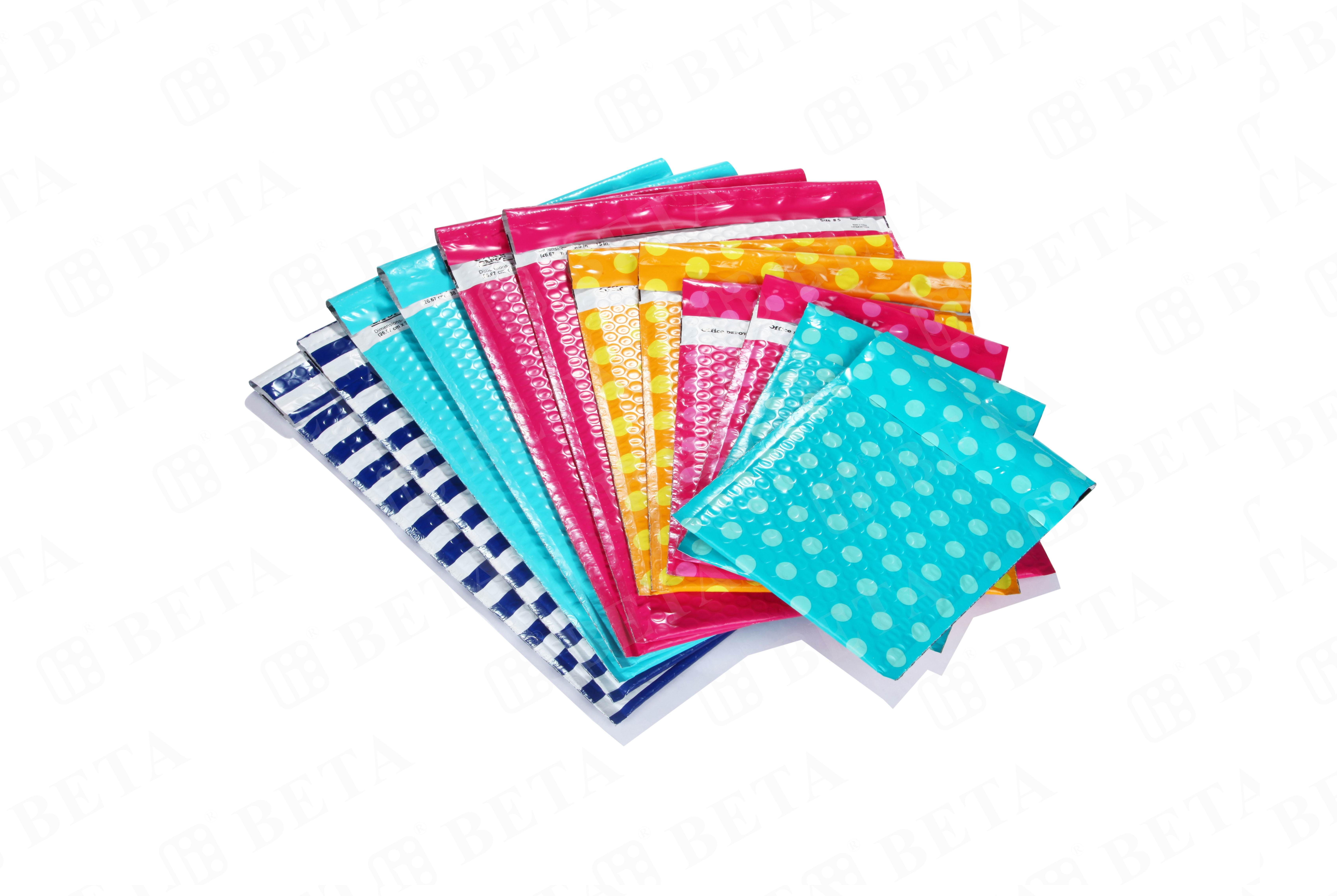 Colored Poly Bubble Mailers Strong Self Adhesive 14.5*19 Wide Welding Edges for sale