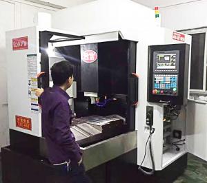 Buy cheap 3 Axis Linerar Guide Way CNC Vertical Milling Machine Japan 20 TAC Class P4 Bearing product