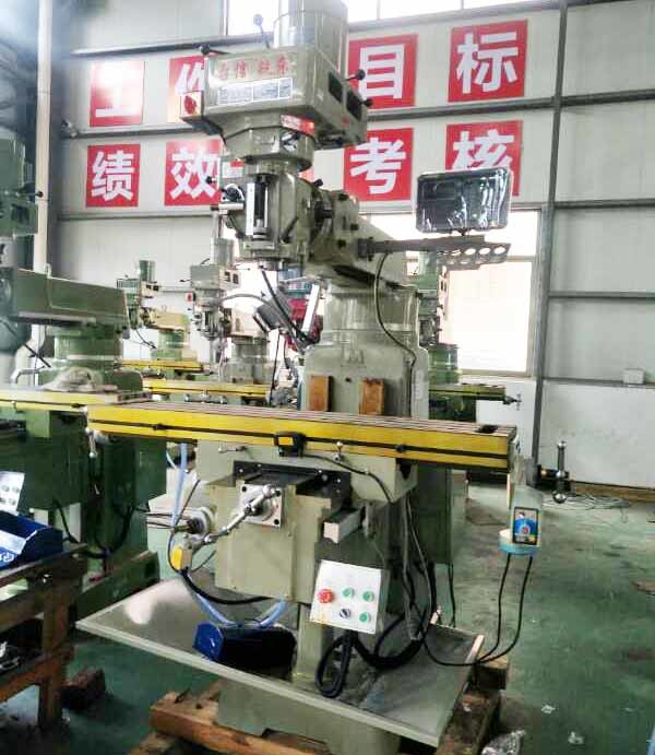 Buy cheap Auto Lubrication Turret Milling Machine NT40 Spindle Taper 5 HP Spindle Motor product