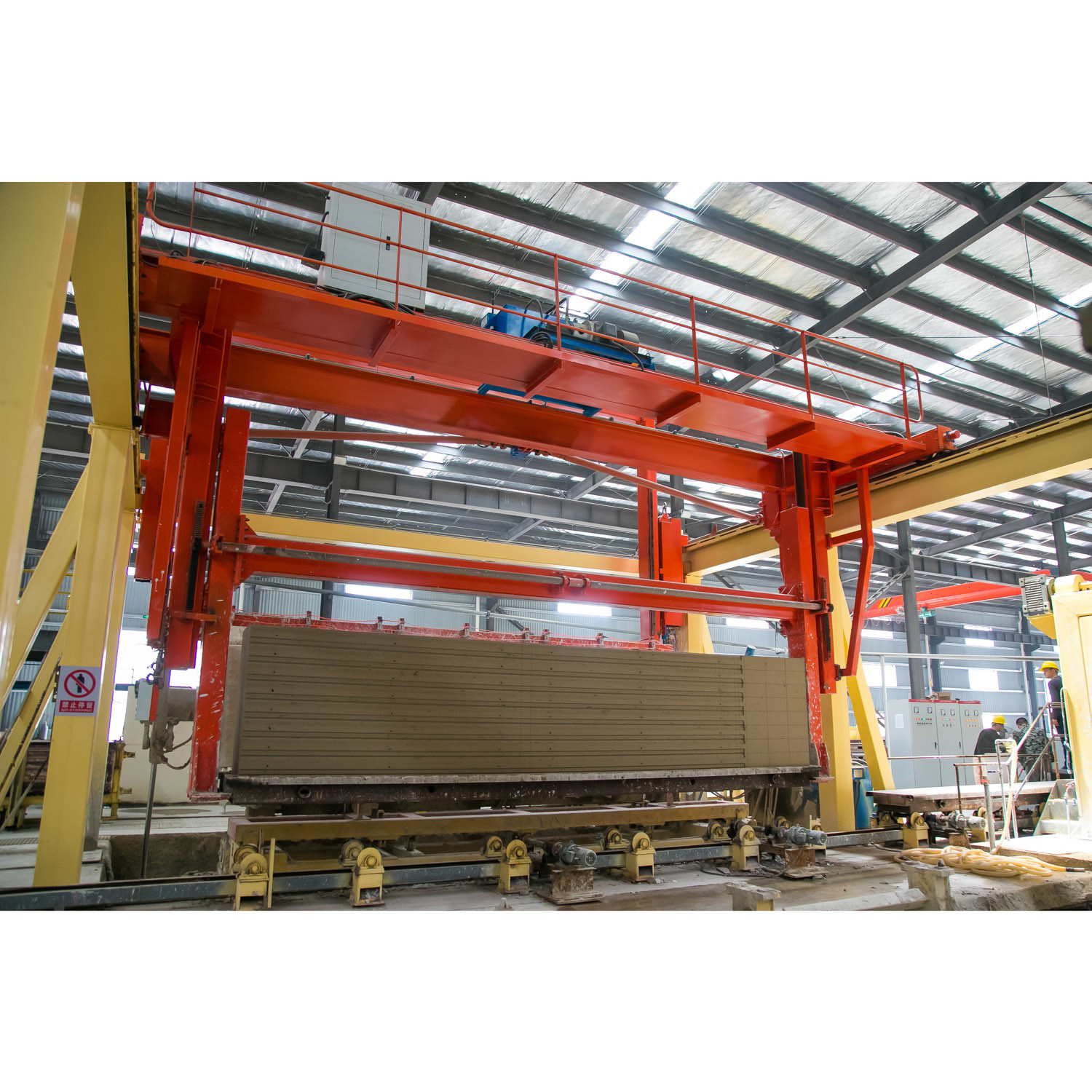 Buy cheap Autoclaved Aerated Coancrete Production-Finished product clamper/sling High Performance Cement Block Making Machine product