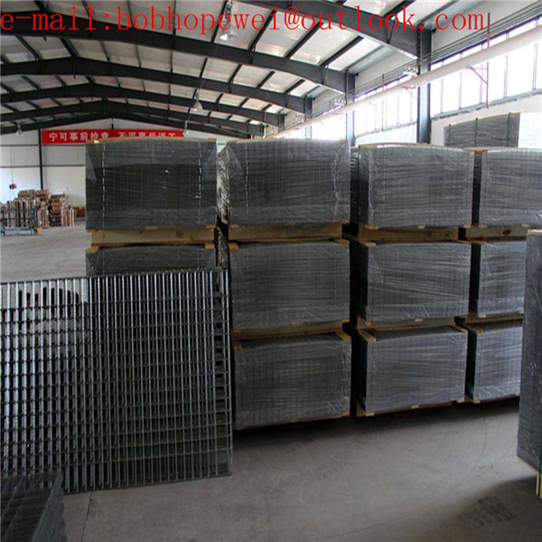 Buy cheap Welded Wire Mesh Fence Panel/4x4 galvanized steel wire mesh panels with high quality/welded fence mesh panel from wholesalers