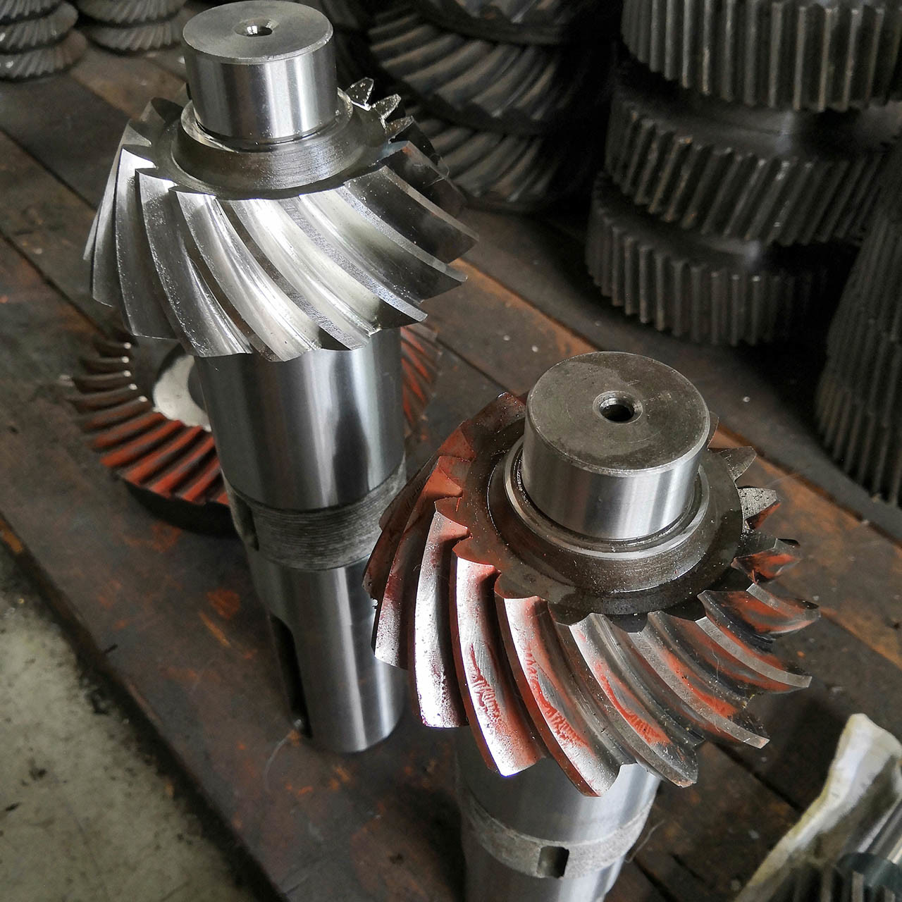 Buy cheap 4.5M Gear Grinding Spiral Bevel Gears SAE 4320 Helical Transmission Gears from wholesalers