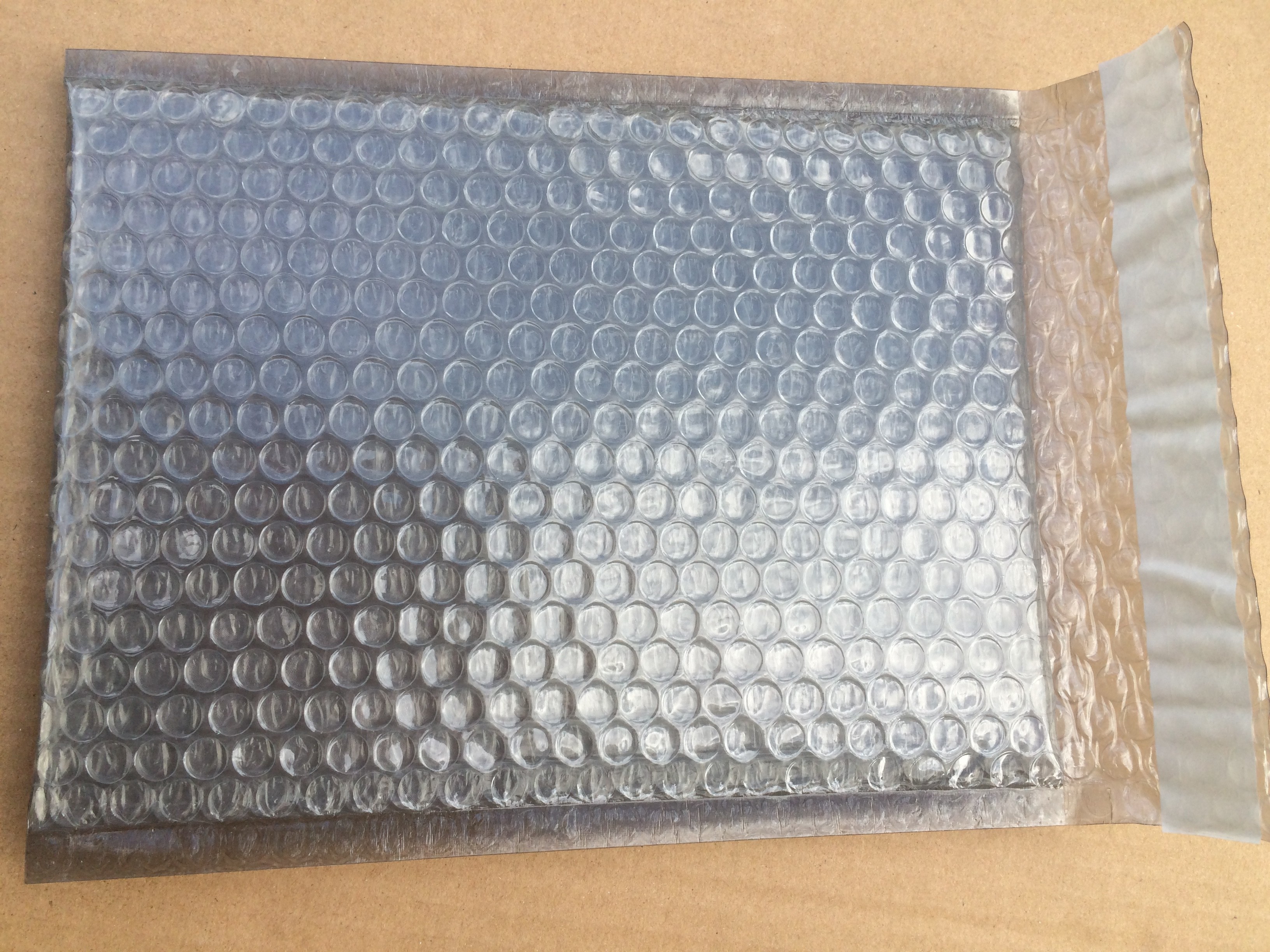 OEM Professional Translucent Metallic Bubble Mailer / Envelopes 200*250MM for sale