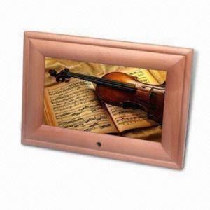Buy cheap 7-inch Digital Photo Frame with Pine Frame, Available in Different Designs product