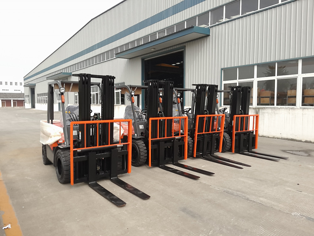 Buy cheap 3.0 ton diesel forklift with isuzu engine 3.0t forklift truck price product