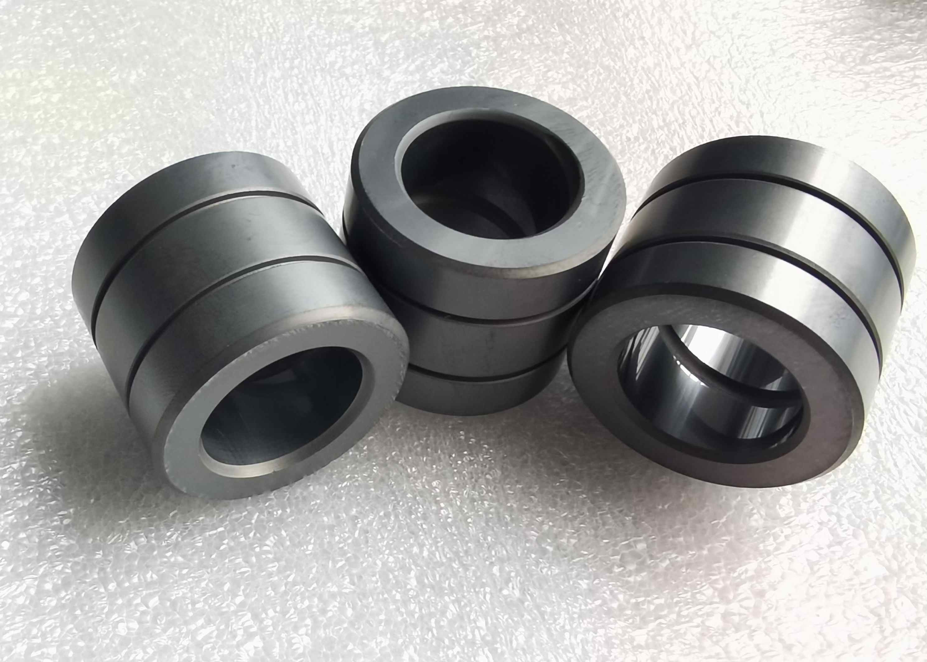 Quality 3.2 G/Cm3 Silicon Nitride Ceramics 20 W/M.K 7 MPa Fracture Toughness for sale