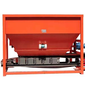 Compound new type organic manure conveying equipment forklift feeder batching