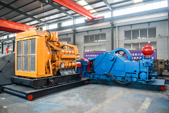 Quality 955kw Drilling Triplex Mud Pump ISO9001 4300*2450*2513 for sale