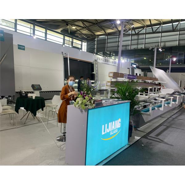 Buy cheap Automatic Vertical Insulating Glass Sealing Robot Could Spreading 8 Kinds Of Shape from wholesalers