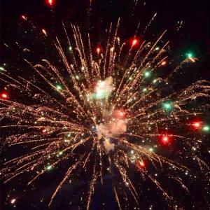 Buy cheap Liuyang Wholesale 24 Shots Cake Fireworks Chinese 500g Customized With Amazing Effects For New Year from wholesalers