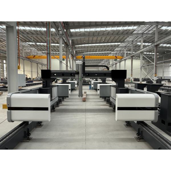 Enclosed Protective Cover High Precision Laser Machine ±0.02mm Repositioning