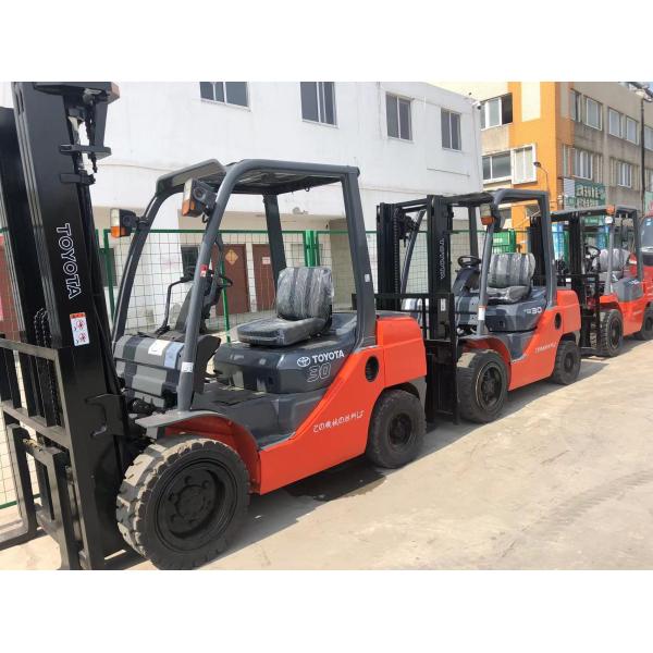 Min. Lifting Height of 150mm 8FD30 Folk Lift from Japan with 3 Ton Lifting Capacity