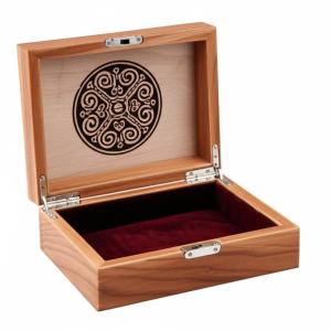 Custom Perfume Wooden Box Laser Engraved Handmade With Velvet Lining