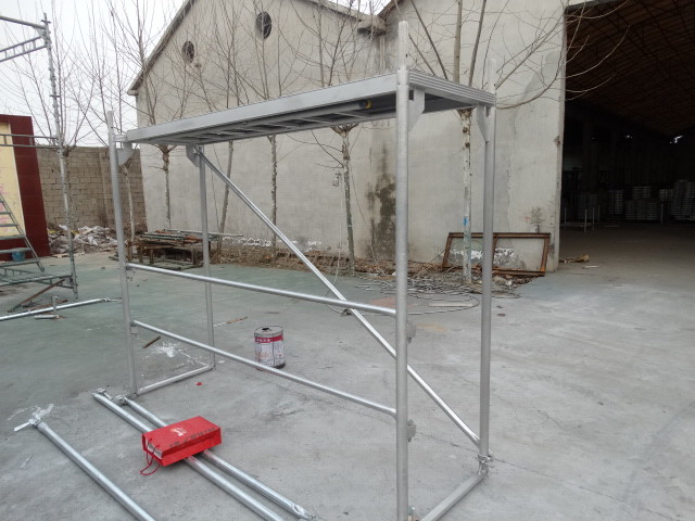 Walk through scaffolding Walkthrough frame with diagonal brace and polywood