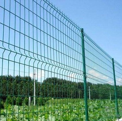 Buy cheap Green 3D Curvy Welded Wire Mesh Fence with peach posts from wholesalers