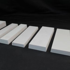 Buy cheap Square Shape Alumina Ceramic Tiles for Heavy Duty Applications with White Color from wholesalers