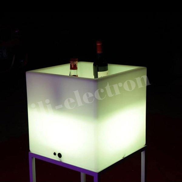 Outdoor Waterproof Light Up Ice Bucket Square With Metal Stand