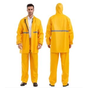 Buy cheap Polyester Raincoat High Visibility Windproof Raincoat With Reflective Tape from wholesalers