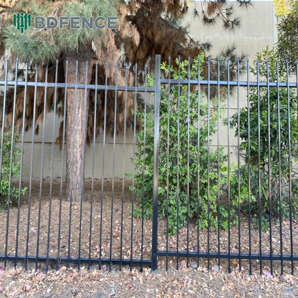 Modern Ornamental Backyards Welded Tube Rod Top Wrought Iron Steel Picket Fence