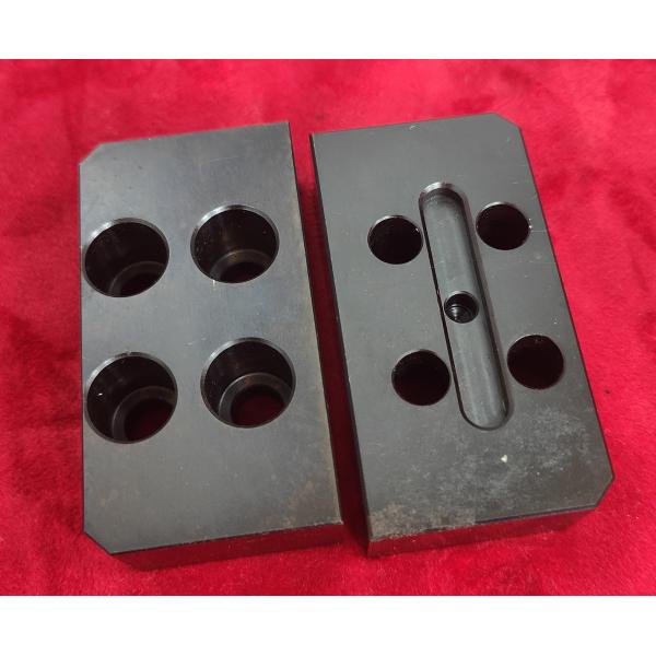 CNC Pull Studs And Adjustable Customized Jaw For Precision Self Centerning Vise