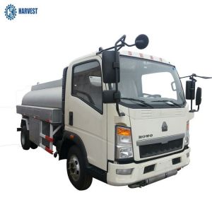 Buy cheap Howo 116hp 5000L Capacity 4x2 Light Duty Fuel Tanker Lorry With Flow Meter from wholesalers