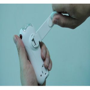 Buy cheap Dynamo LED torch/flashlight/flash lamp with AM/FM Radio from wholesalers