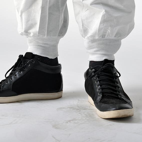 Quality Lightweight White Disposable Body Suit  Disposable Overalls Anti - Shrink for sale