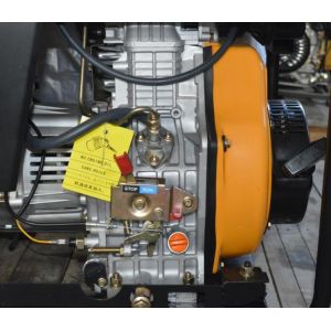 3 Phase 5000W Portable Small Portable Generators Open Type Hand Start