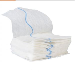 China Kaolin hemostatic bandage Z-fold combat tactical hemostatic agent gauze  emergency kaolin gauze 7.5cm*3.7M IFAK supplies on sale