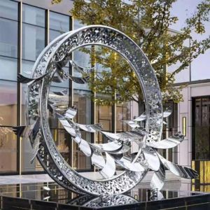 China Handmade 25M High SS Large Outdoor Sculpture For Plaza Decoration on sale
