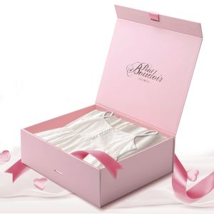 800g 1200g 1500g Cardboard Foldable Packaging Box With Ribbons