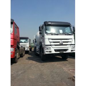 China Sinotruk Howo 8m3 Concrete Mixing Transport Trucks 380 HP 6 X 4 10 Wheel Tyre,In White Color on sale