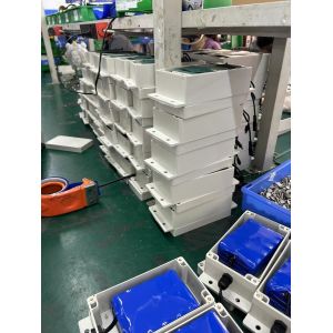 Long Cycle Life 12V 60AH Lifepo4 Solar Battery With MPPT For Street And Garden