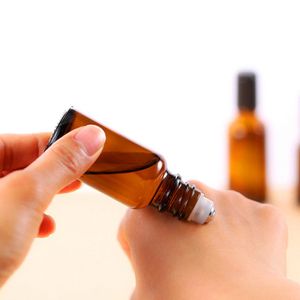 Amber Essential Oils 10ml Perfume Roller Bottles With Screw Cap