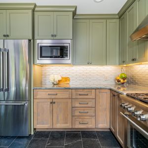 Buy cheap U Shaped Solid Wood Cupboard Kitchen Base Unit Cabinet And Pantry Green Shaker Style from wholesalers