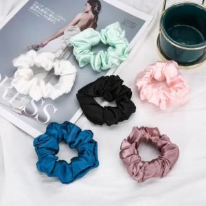 Buy cheap Custom 22mm Mulberry Silk Scrunchies 0.03kg Elastic Hair Bands product