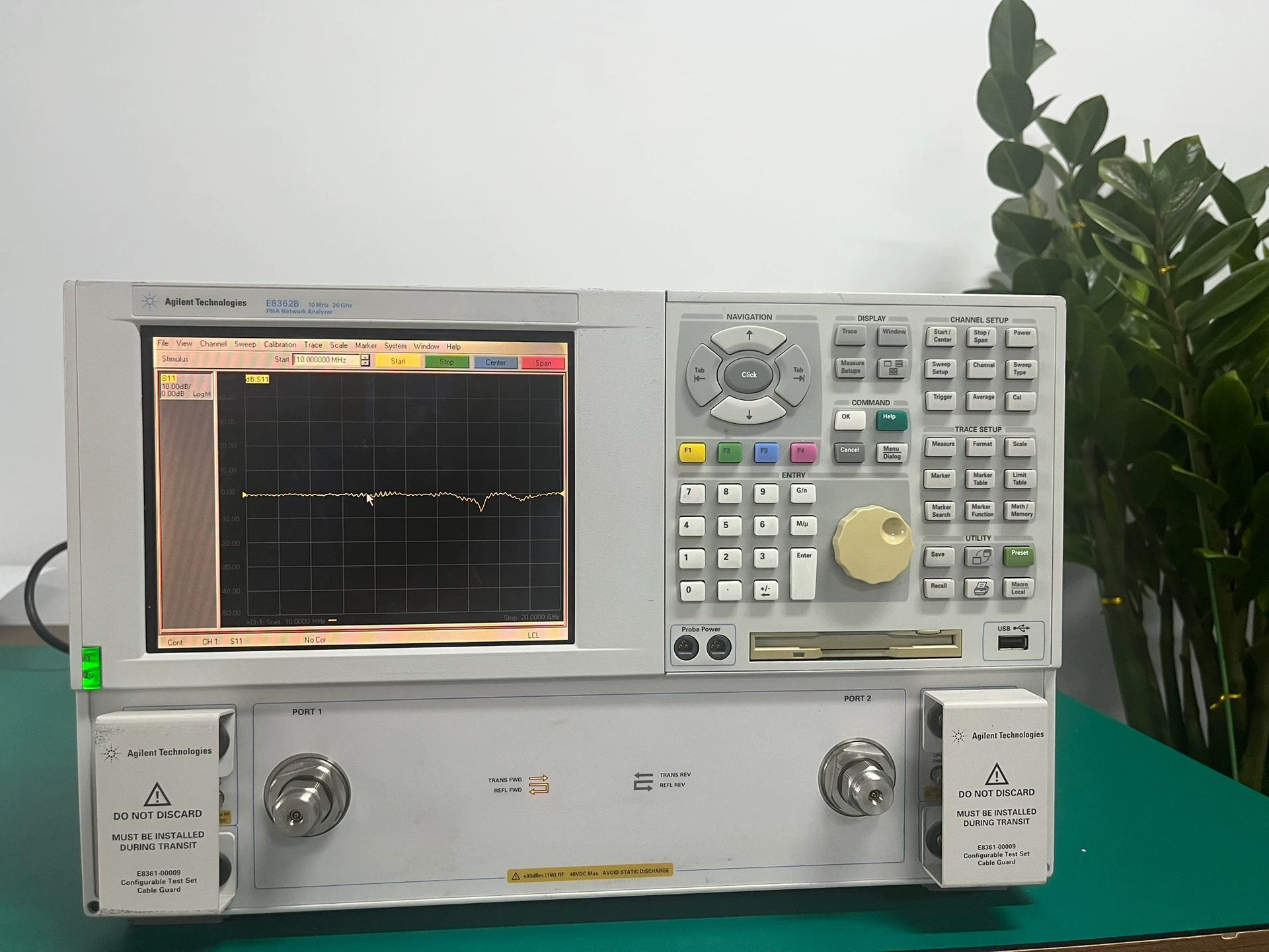 Agilent E8362B Vector Network Analyzer VNA 20 GHz 125 DB Dynamic Range PNA