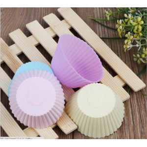 Buy cheap Round Shape Rubber Silicone Muffin Mould Pans Heat Resistant For Home Cake Baking from wholesalers