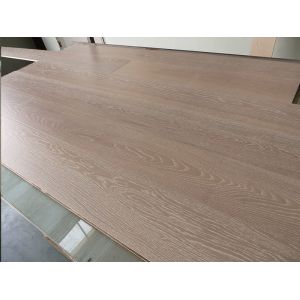 Buy cheap Russian Oak multi-layers engineered flooring, ABC grade, cheap price, popular color, multi-layers and stable structure from wholesalers