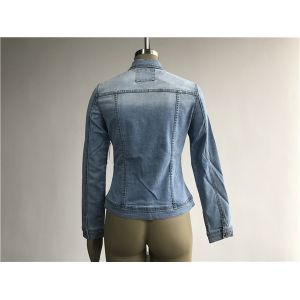 Light Wash Ladies Denim Jacket / Button Through Trucker Jacket TW79170