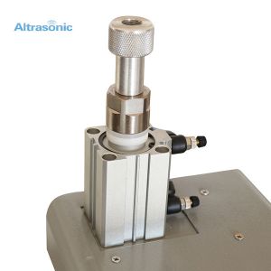 Buy cheap 35kHz Ultrasonic Sealing Machine Sealing And Cutting Machine from wholesalers