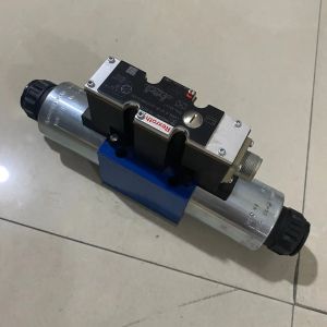 Buy cheap 4WRE6W1-08-2X/G24K4/V 4WRE6E32-2X/G24K4/V 4WRE6E1-32-2X/G24K4/V German made Rexroth electromagnetic directional valve hydraulic proportional solenoid from wholesalers