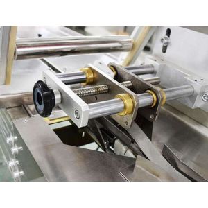 Crispy Durian Cake Salted Egg Yellow Cake Flow Packing Machine