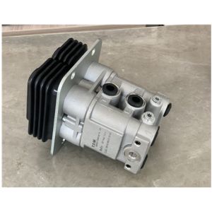 Buy cheap Rubber Kobelco Double Foot Pedal Valve For Loader Dozer from wholesalers